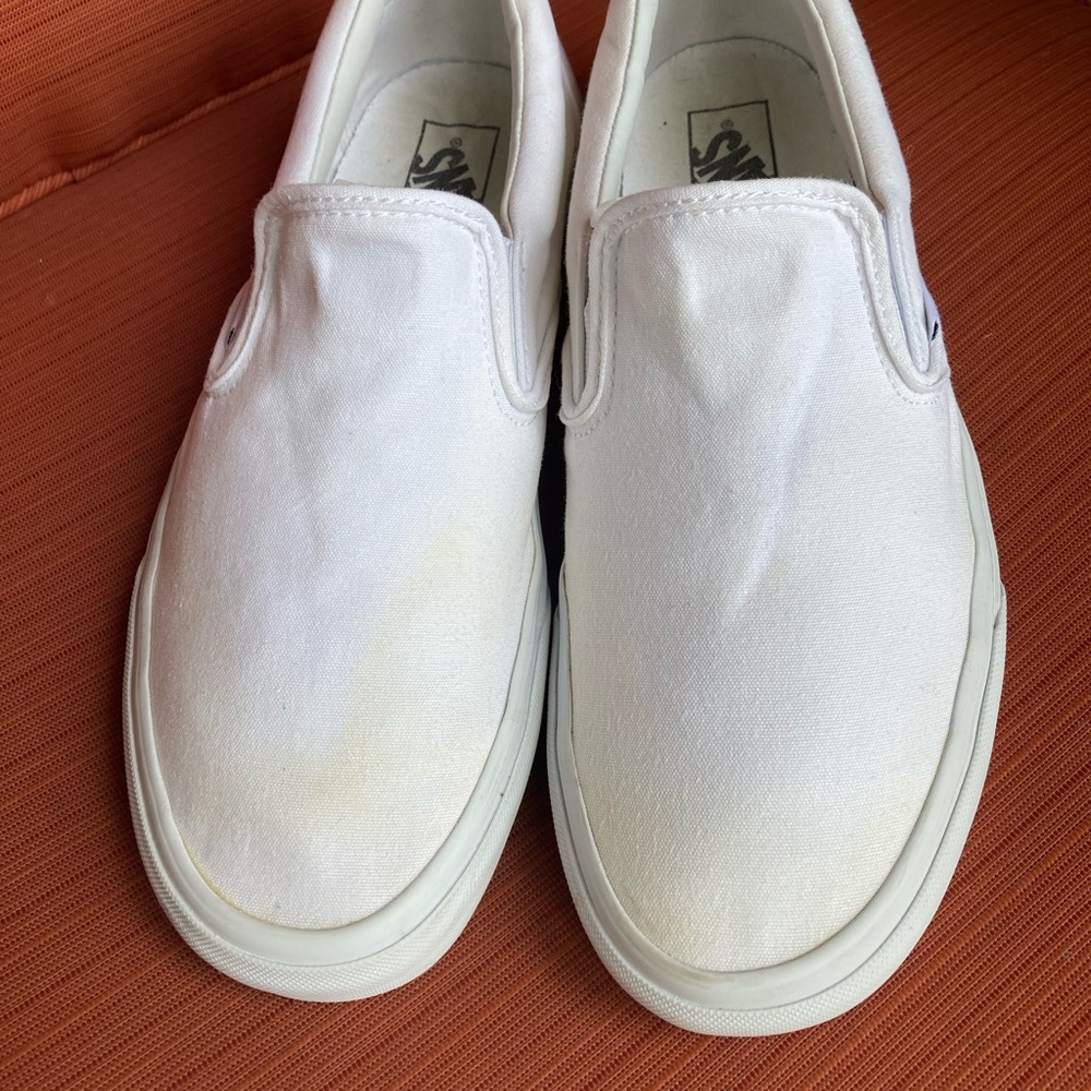Men’s white slip on VANS size 10